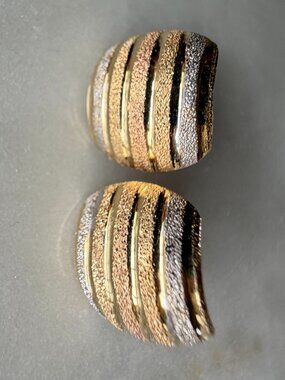 Vintage 1980s–1990s 18K Tricolor Gold Textured Crescent Hoop Earrings Marked 750